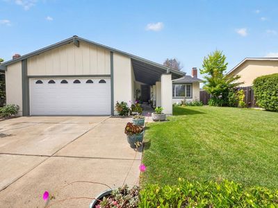 1435 Ivy Lane