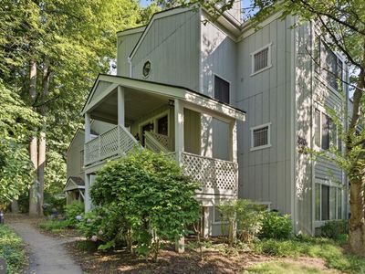 2238 Hunters Run Dr