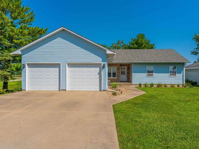 100 Lincolnwood Dr