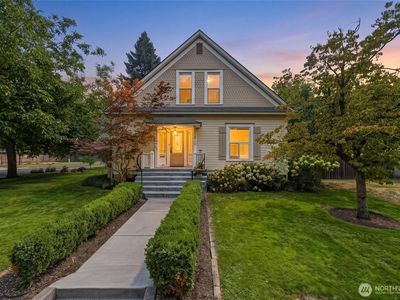 736 Lincoln Street