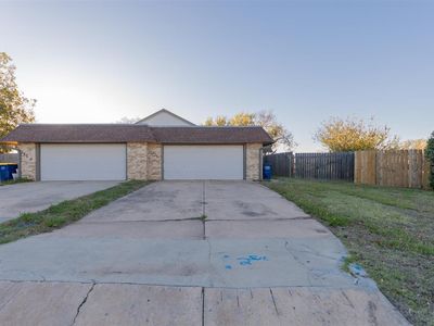 1926 W State Ln