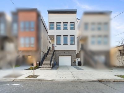 94 Van Horne St #2