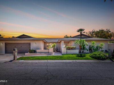 2901 E LAS ROCAS Drive