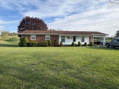 1068 Groves Rd