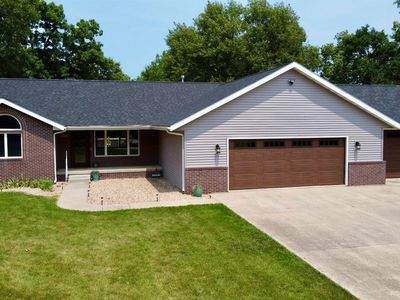 500 W Greenewood Rd