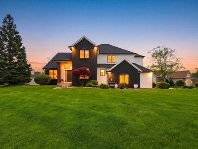 1010 Woodland Xing