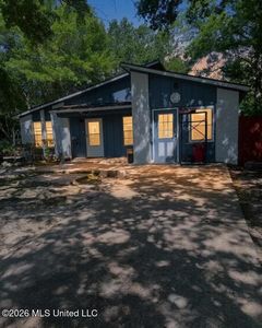 916 E Birch Dr