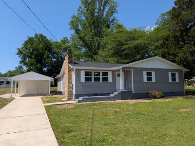 141 Redwood Ave