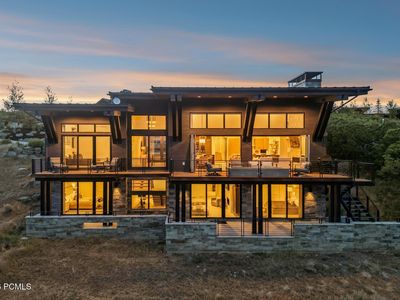 8304 N Sunrise Loop