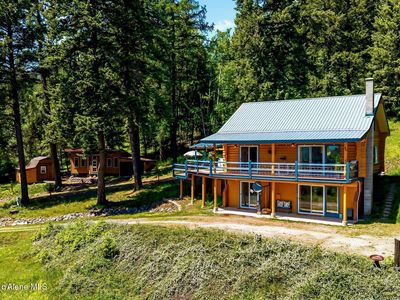 185 Larchwood Dr