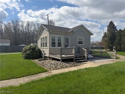 5237 Lake Rd W