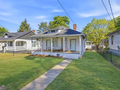 Property at 49 Poplar St, Porterdale, GA