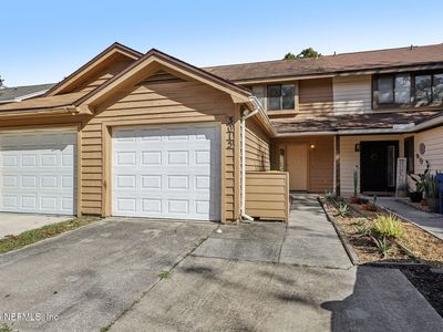 3015 COBBLEWOOD Lane E