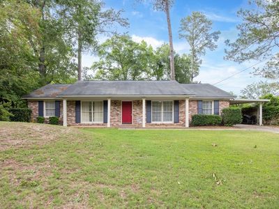 4135 King Arthur Pl