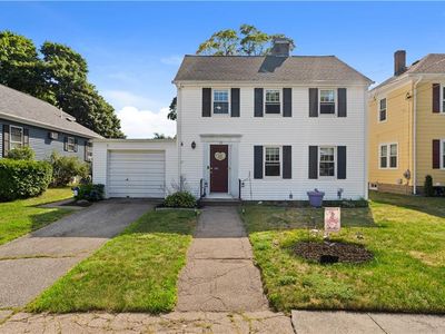 33 Linden Ave E