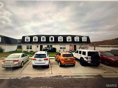 282 Aaron Ct APT B