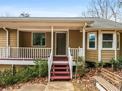 2749 Hawk Trce NE