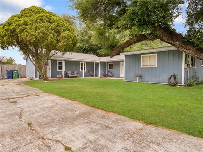 Property at 2703 Duncan Dr, Oyster Creek, TX