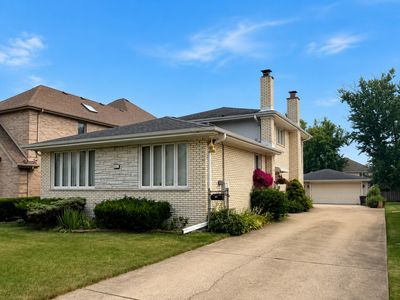 8631 W Stolting Rd