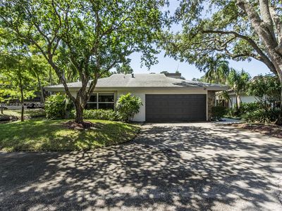 13 Dogwood Rd