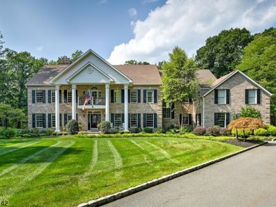 29 Douglas Dr