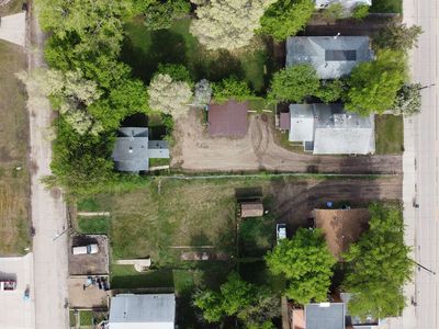 916/918 Valley St SE