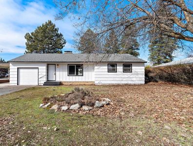 2205 N Hutchinson Rd