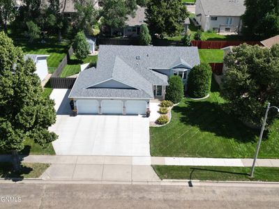 Property at 1947 Tahoe Dr, Bismarck, ND