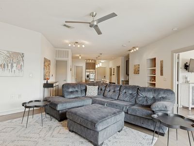 3600 S Lamar Blvd APT 210