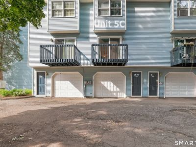239 Glen Street #5C
