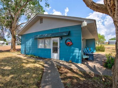 911 N Dove Street