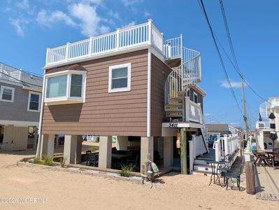 3411 Seaview Road