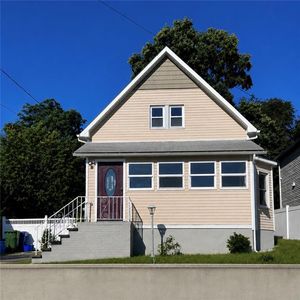 32 Embroidery St