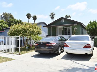8708 Cadillac Ave