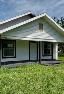 Property at 216 S Desoto Ave, Avon Park, FL