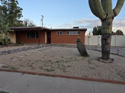 7342 E 28th Pl
