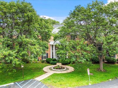 5300 Carriageway Dr APT 207