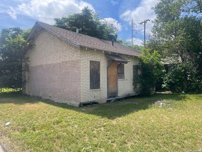2411 S ZARZAMORA ST