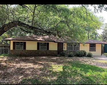 100 N Ida Ln