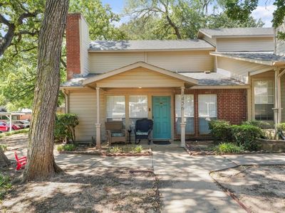 1456 Meadowood Village Dr