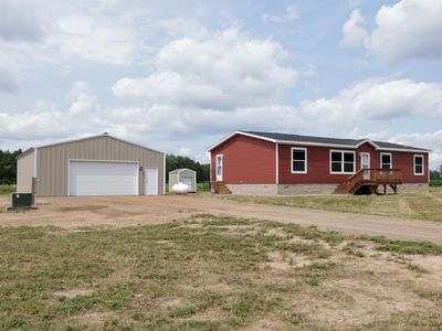 19056 Island View Dr
