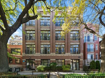 2846 N Southport Ave APT 2N