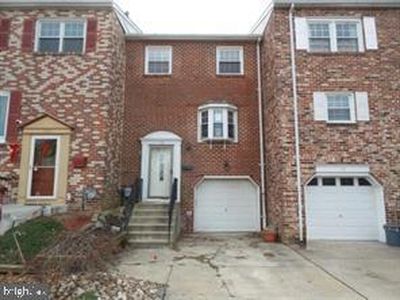 118 W Collins Ct