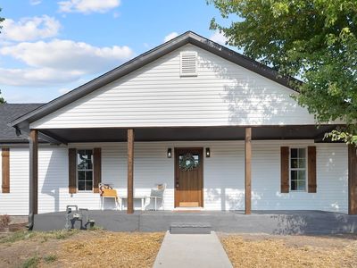 Property at 611 S Cowgill St, Carl Junction, MO