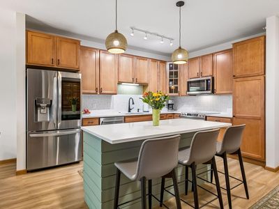 7100 Metro Blvd Unit 415