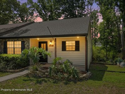 913 Candlebrook Ln