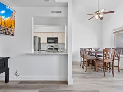 275 S Valley View Dr APT J202