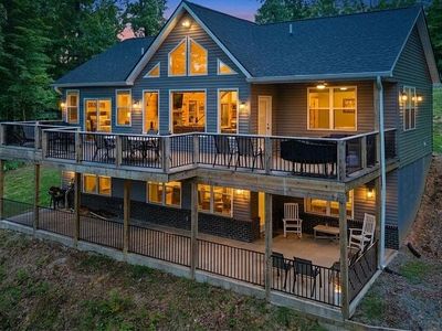 287 Lakeshore Dr