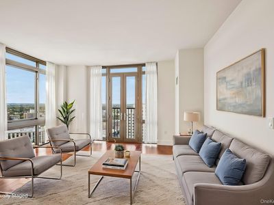 175 Huguenot Street #2107