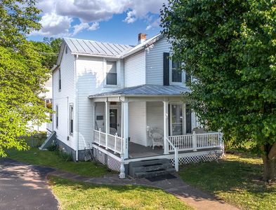 2332 Walnut Ave